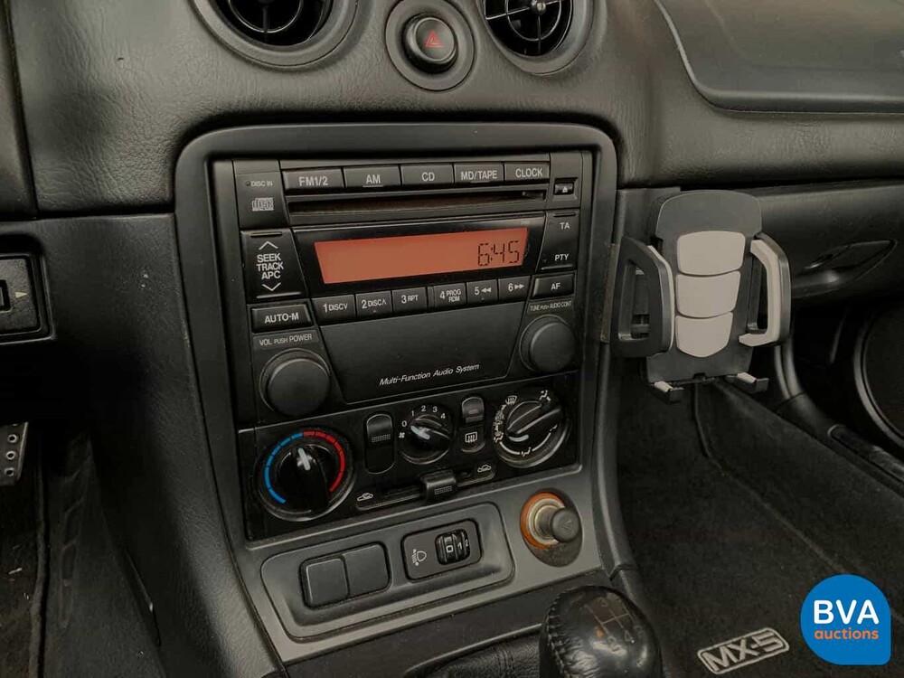 Mazda MX-5 Cabriolet 1.6i Exklusive 110 PS 2003 -Org. NL-, 17-LL-GK.