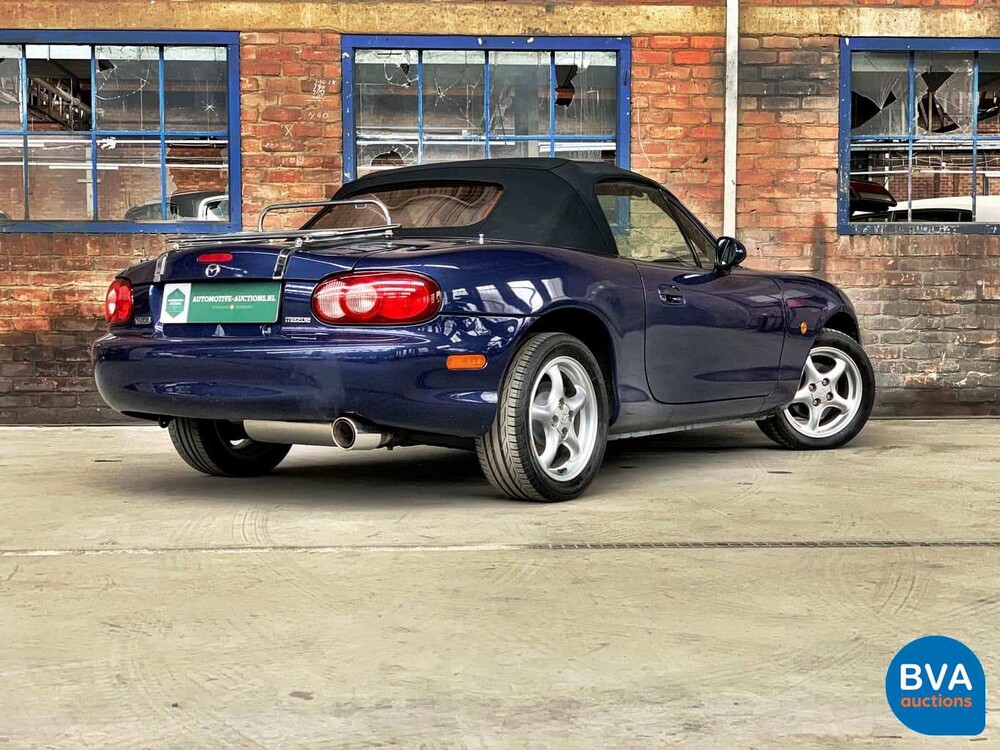 Mazda MX-5 Cabriolet 1.6i Exklusive 110 PS 2003 -Org. NL-, 17-LL-GK.