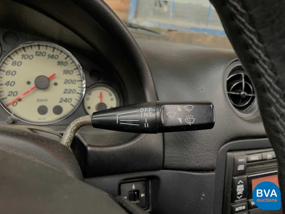 Mazda MX-5 Cabriolet 1.6i Exklusive 110 PS 2003 -Org. NL-, 17-LL-GK.