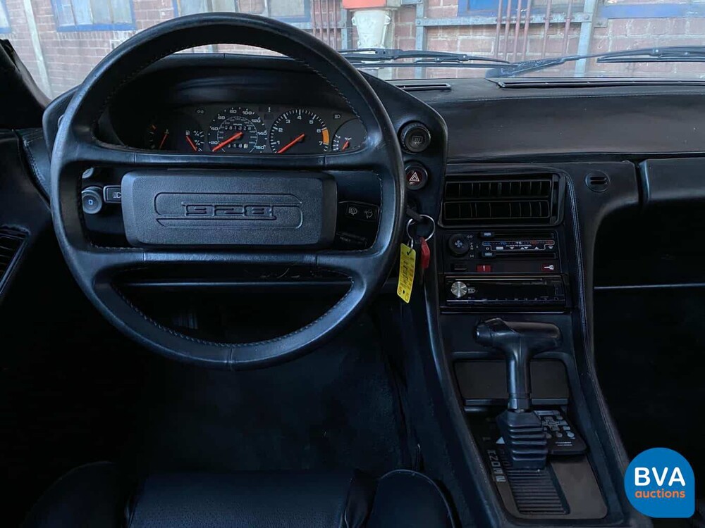 Porsche 928 5.0 V8 1984.