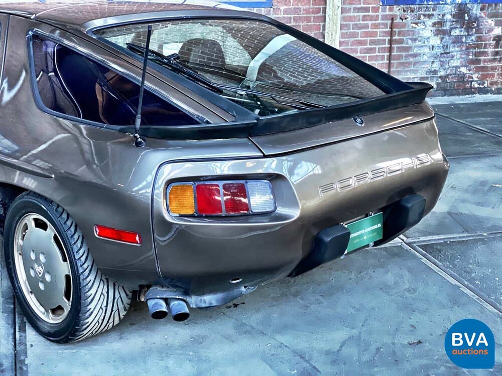 Porsche 928 5.0 V8 1984.