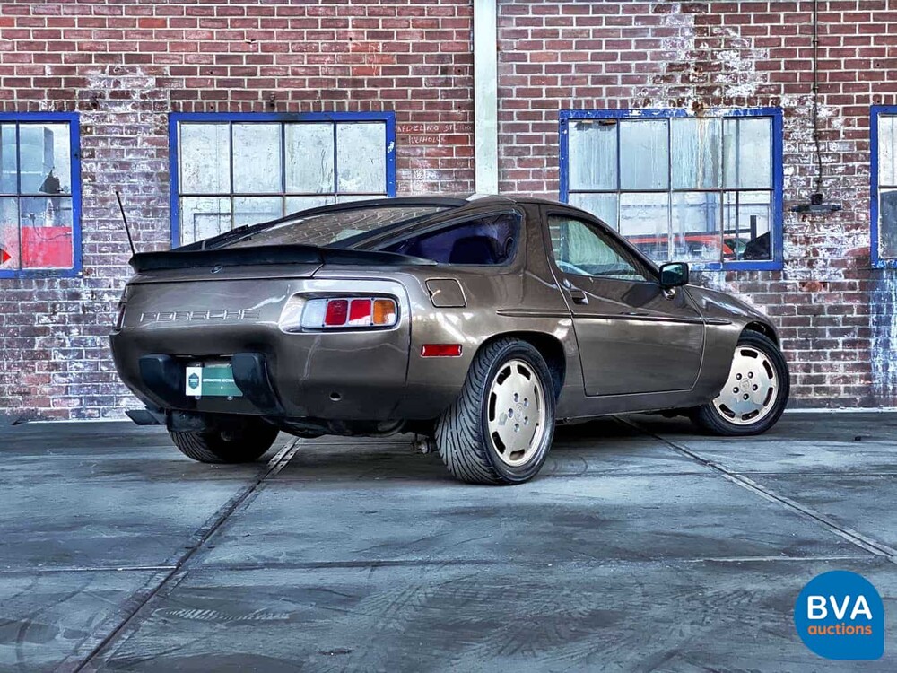 Porsche 928 5.0 V8 1984.