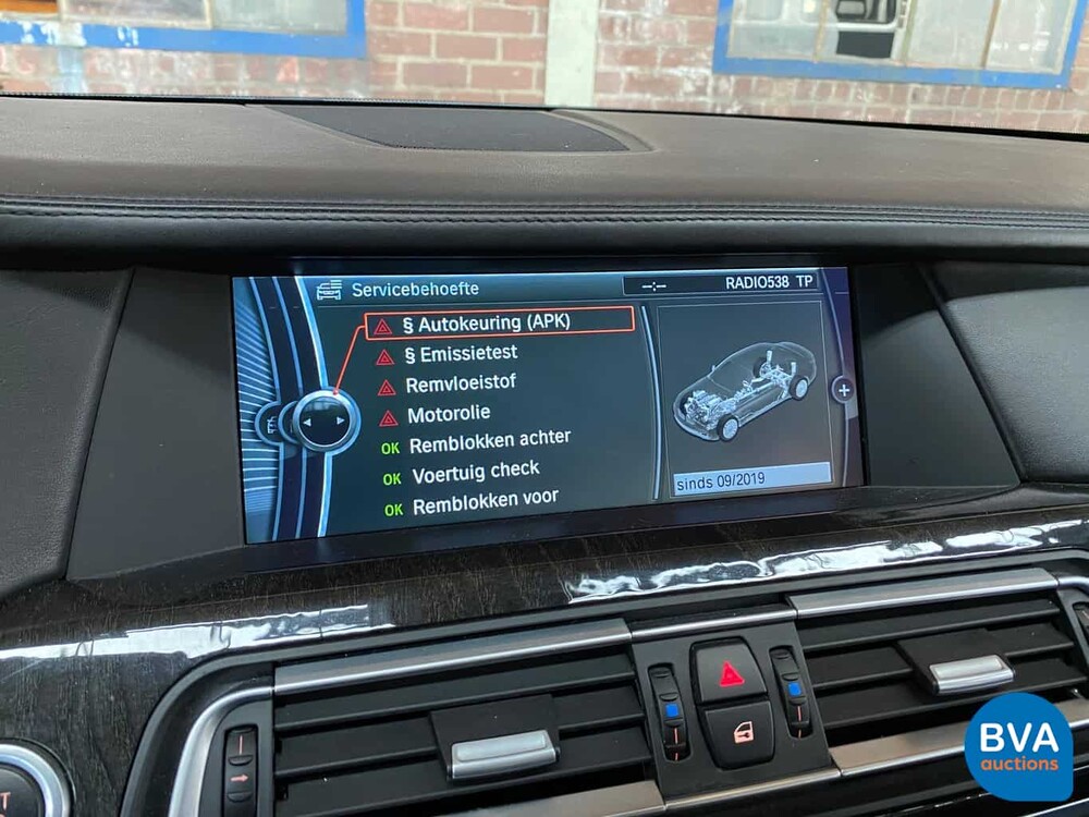 BMW 750i xDrive High Executive 408 PS 2011 -Original NL-, 33-PGS-1.