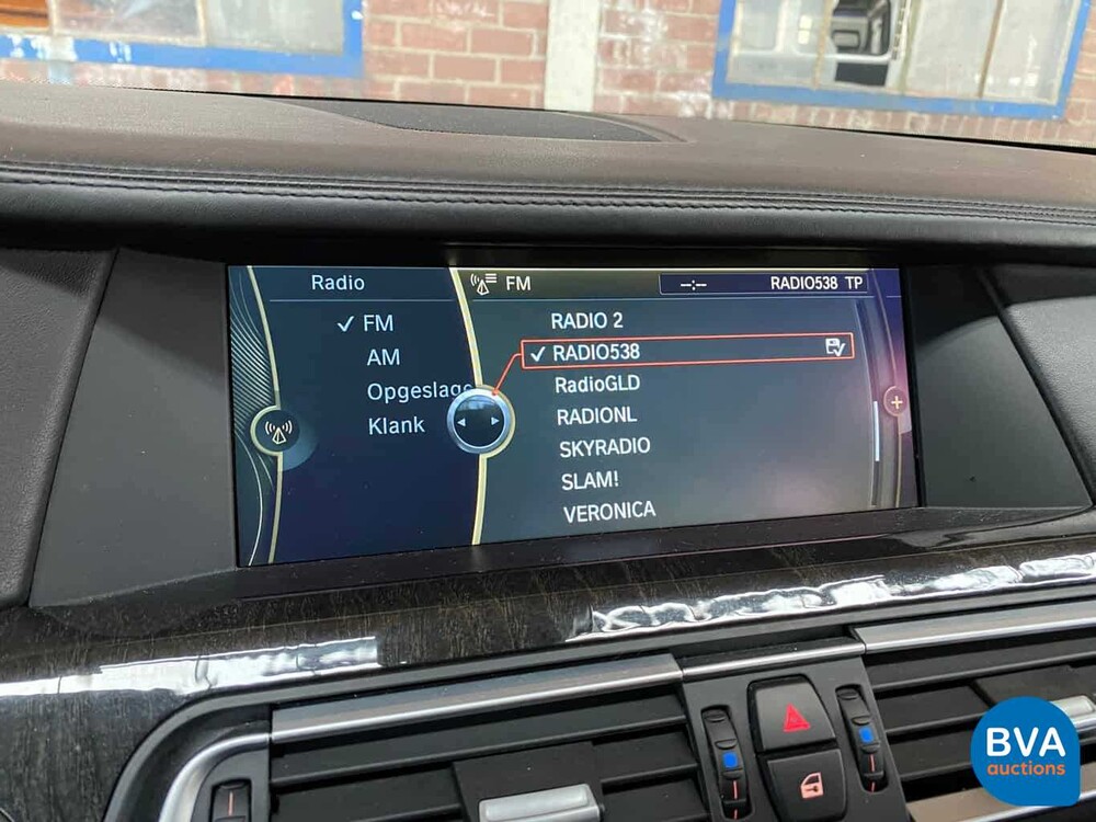 BMW 750i xDrive High Executive 408 PS 2011 -Original NL-, 33-PGS-1.