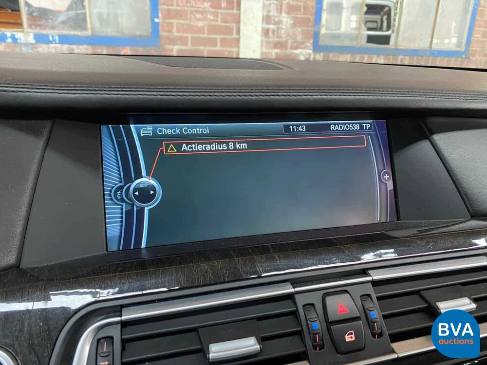 BMW 750i xDrive High Executive 408 PS 2011 -Original NL-, 33-PGS-1.