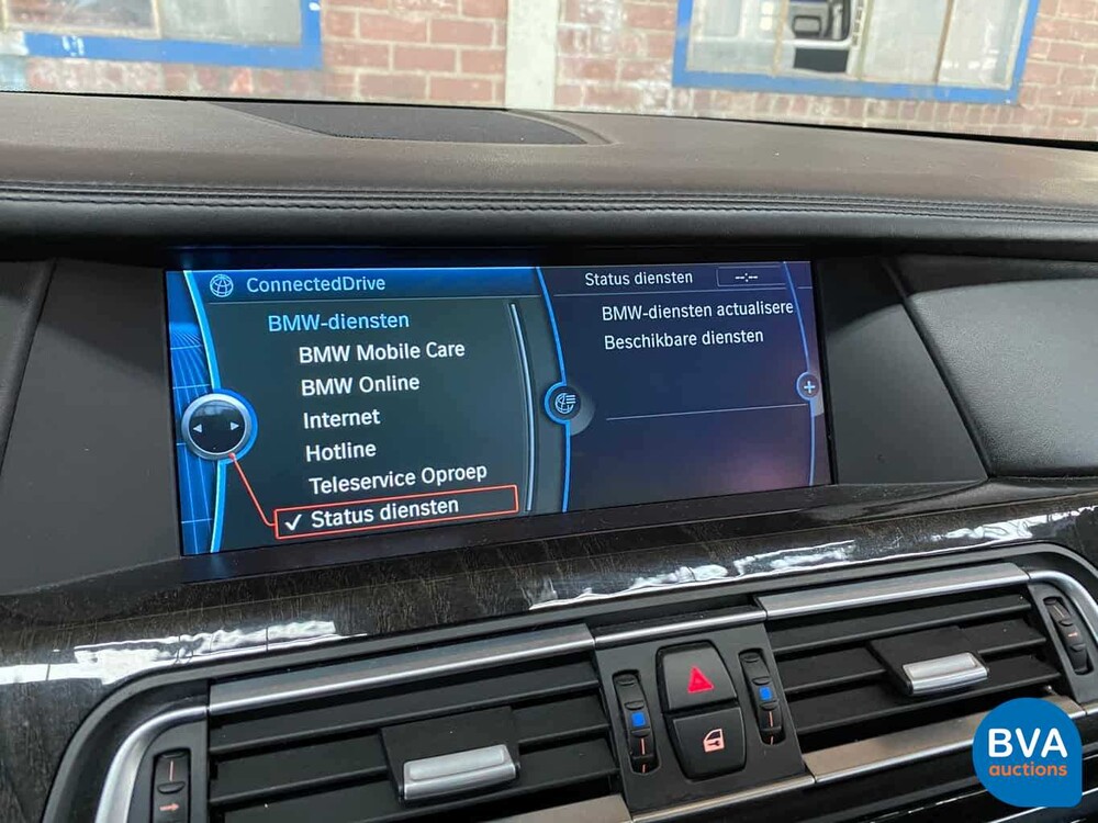 BMW 750i xDrive High Executive 408 PS 2011 -Original NL-, 33-PGS-1.