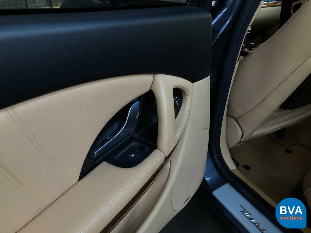 Maserati Quattroporte 4.2 V8 Ferrari Motor 401 PS 2005, 86-XXP-5.