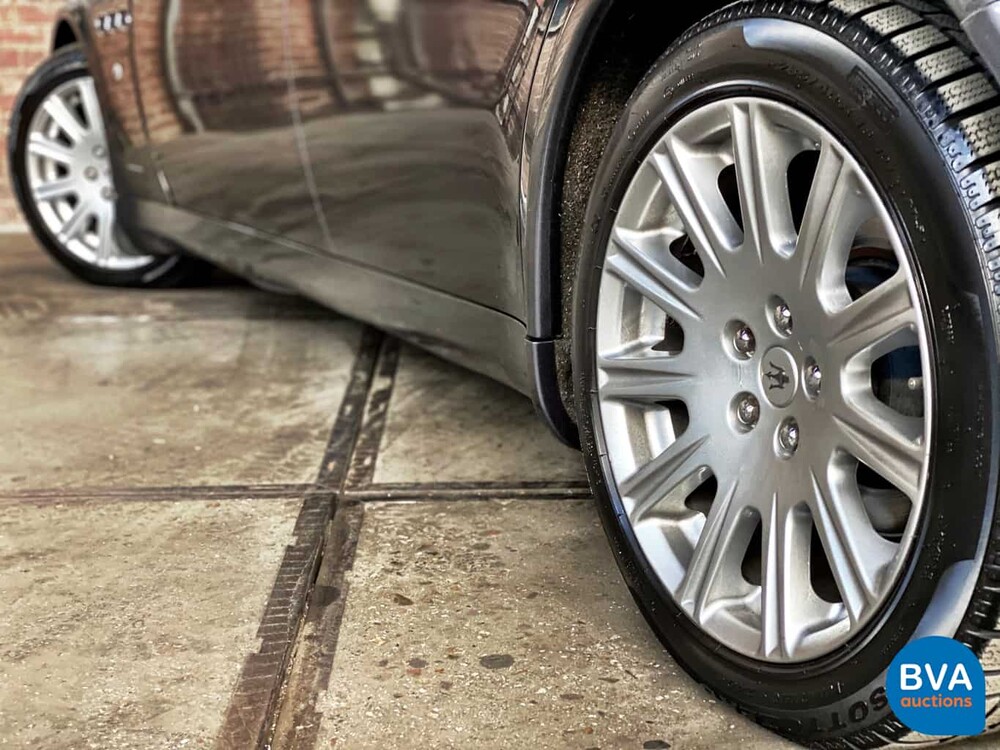 Maserati Quattroporte 4.2 V8 Ferrari Motor 401 PS 2005, 86-XXP-5.