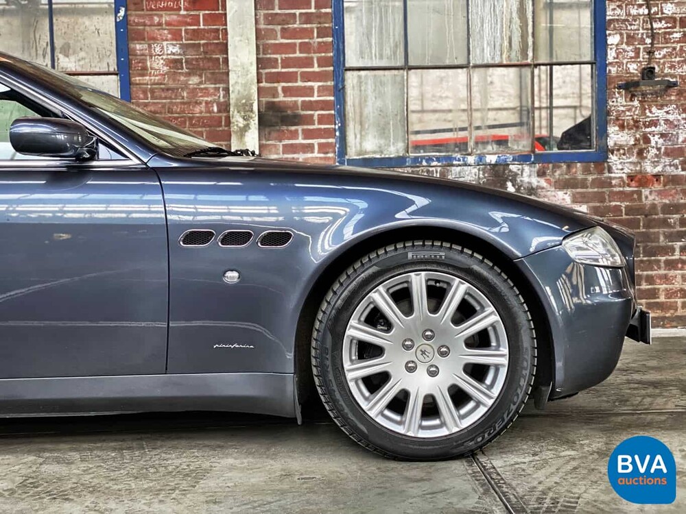 Maserati Quattroporte 4.2 V8 Ferrari Motor 401 PS 2005, 86-XXP-5.