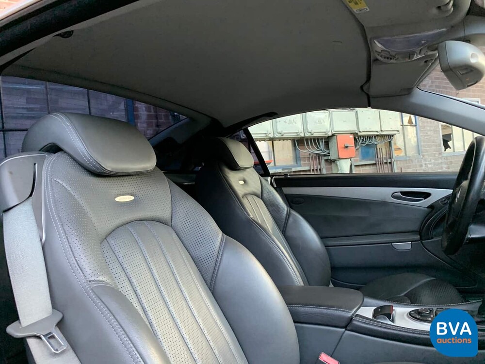 Mercedes-Benz SL55 AMG 5.5 V8 476 PS SL-Klasse 2003.