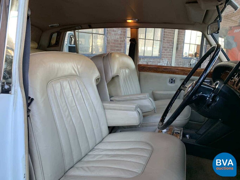 Rolls-Royce Silver Shadow LWB 6.7 V8 1974.