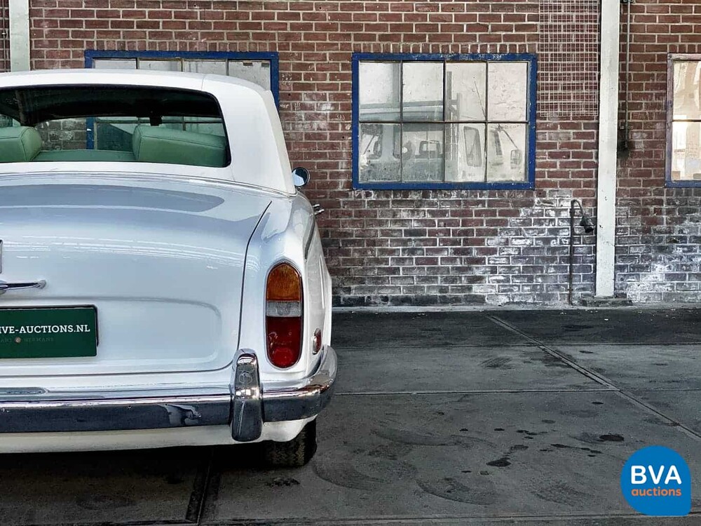 Rolls-Royce Silver Shadow LWB 6.7 V8 1974.