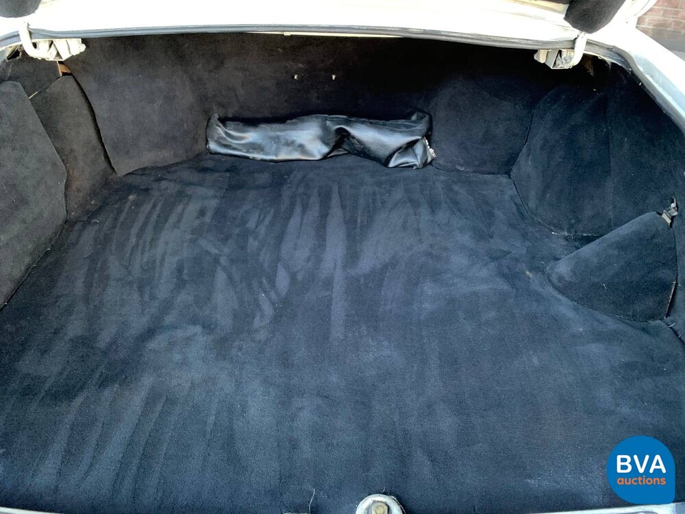 Rolls-Royce Silver Shadow LWB 6.7 V8 1974.