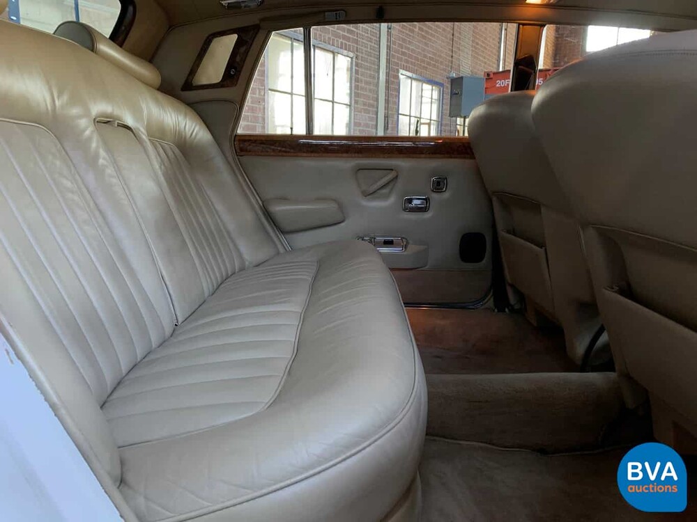 Rolls-Royce Silver Shadow LWB 6.7 V8 1974.