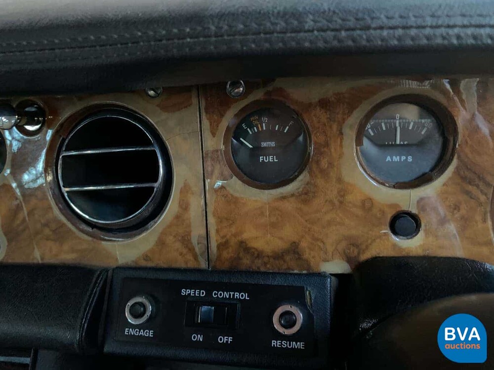 Rolls-Royce Silver Shadow LWB 6.7 V8 1974.