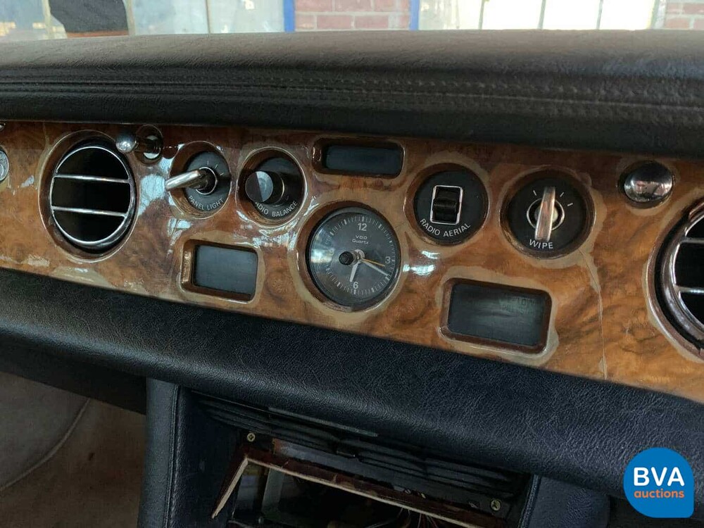 Rolls-Royce Silver Shadow LWB 6.7 V8 1974.