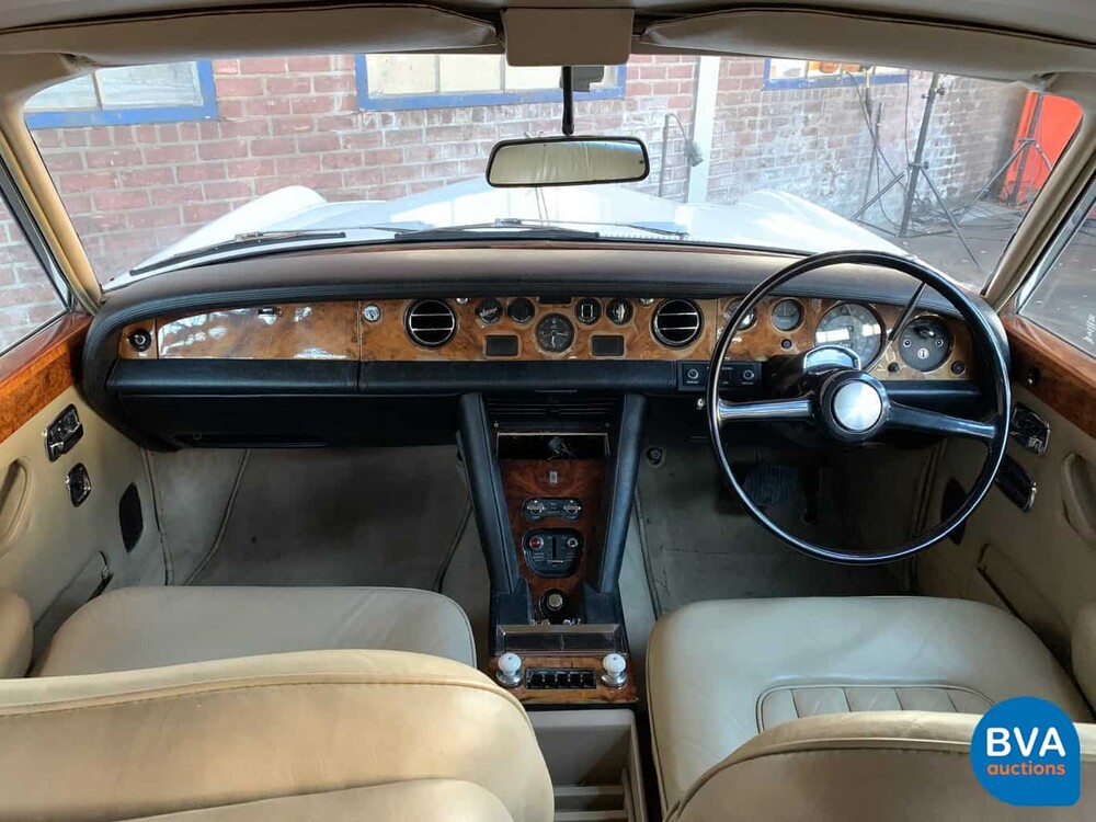 Rolls-Royce Silver Shadow LWB 6.7 V8 1974.