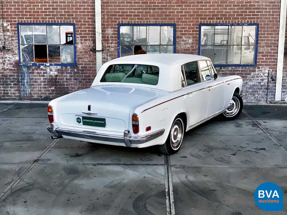 Rolls-Royce Silver Shadow LWB 6.7 V8 1974.