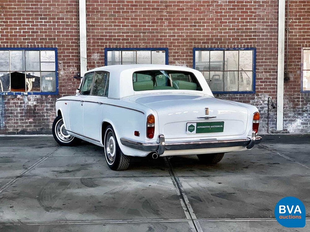 Rolls-Royce Silver Shadow LWB 6.7 V8 1974.