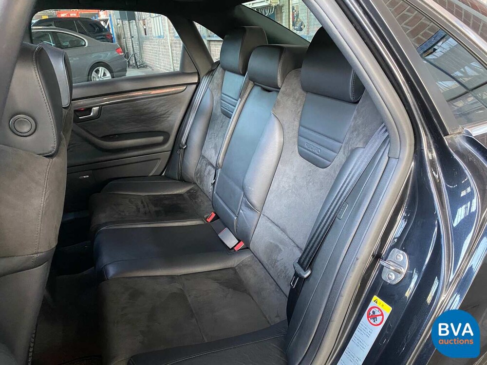 Audi S4 4.2 V8 Quattro Pro Line Limousine 344 PS 2004.