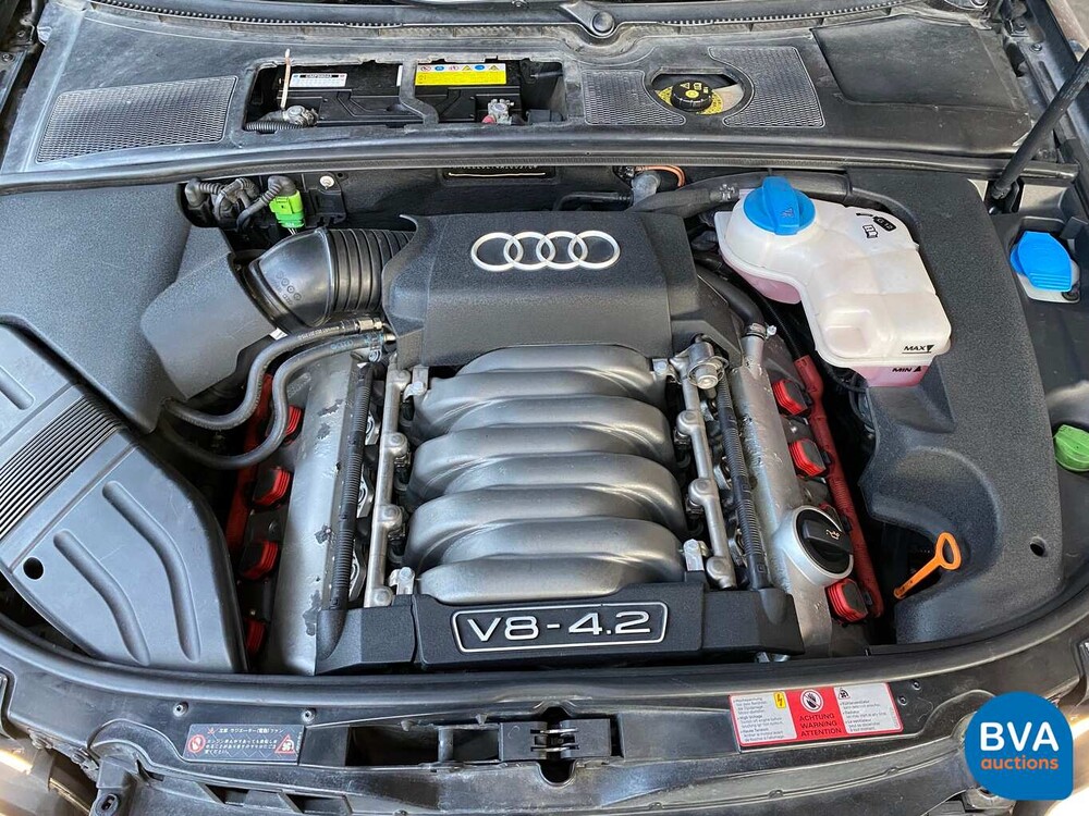 Audi S4 4.2 V8 Quattro Pro Line Limousine 344 PS 2004.