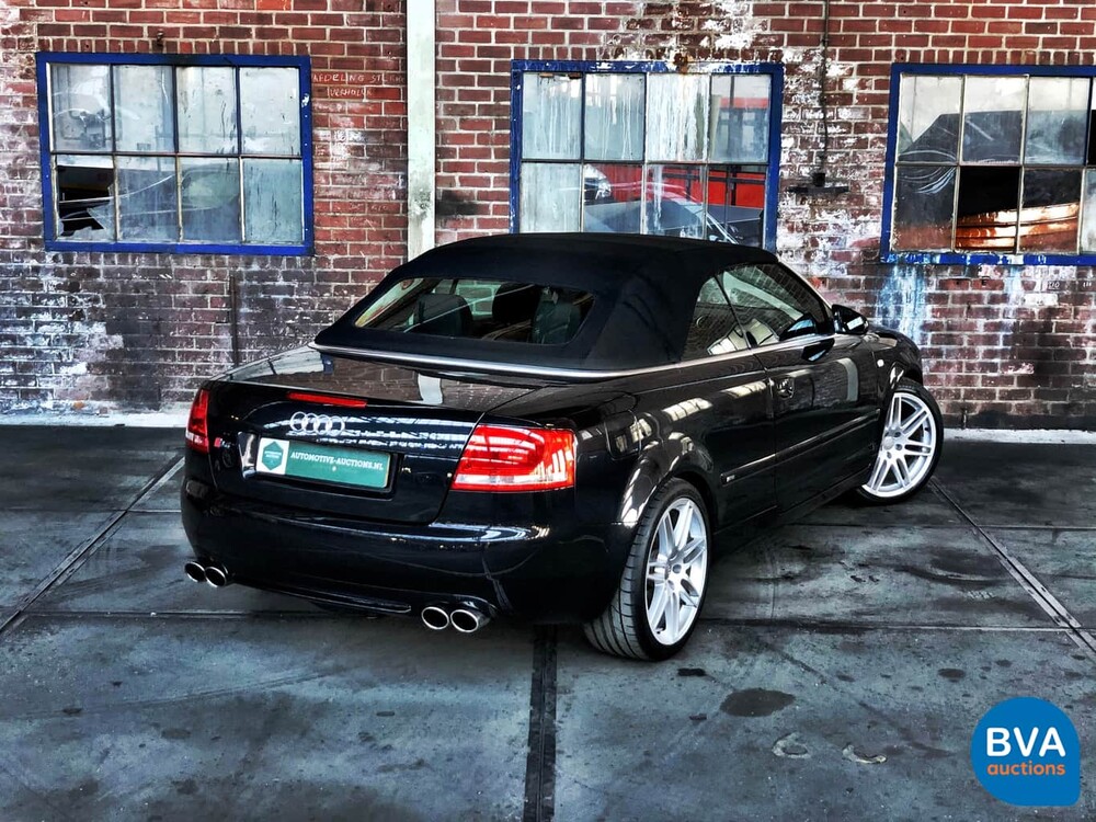 Audi A4 Cabriolet 2.4 V6 170 PS 2002, 14-TJ-FH.