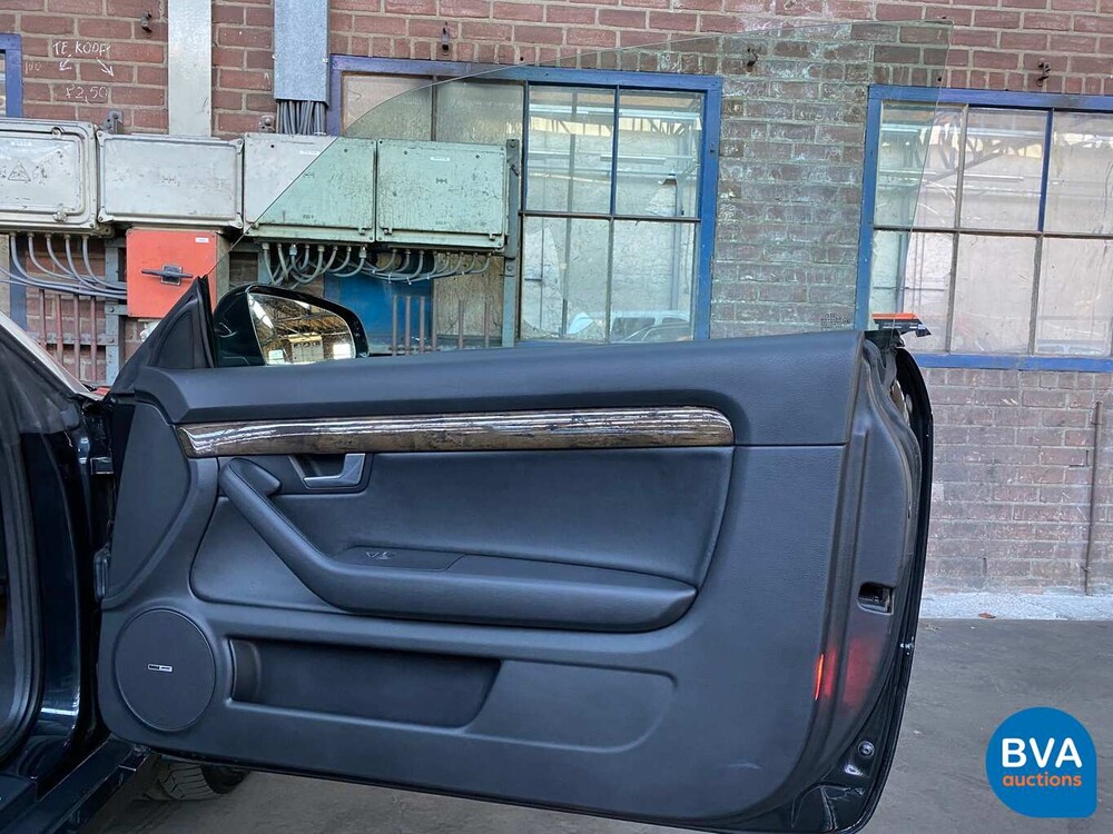 Audi A4 Cabriolet 2.4 V6 170 PS 2002, 14-TJ-FH.