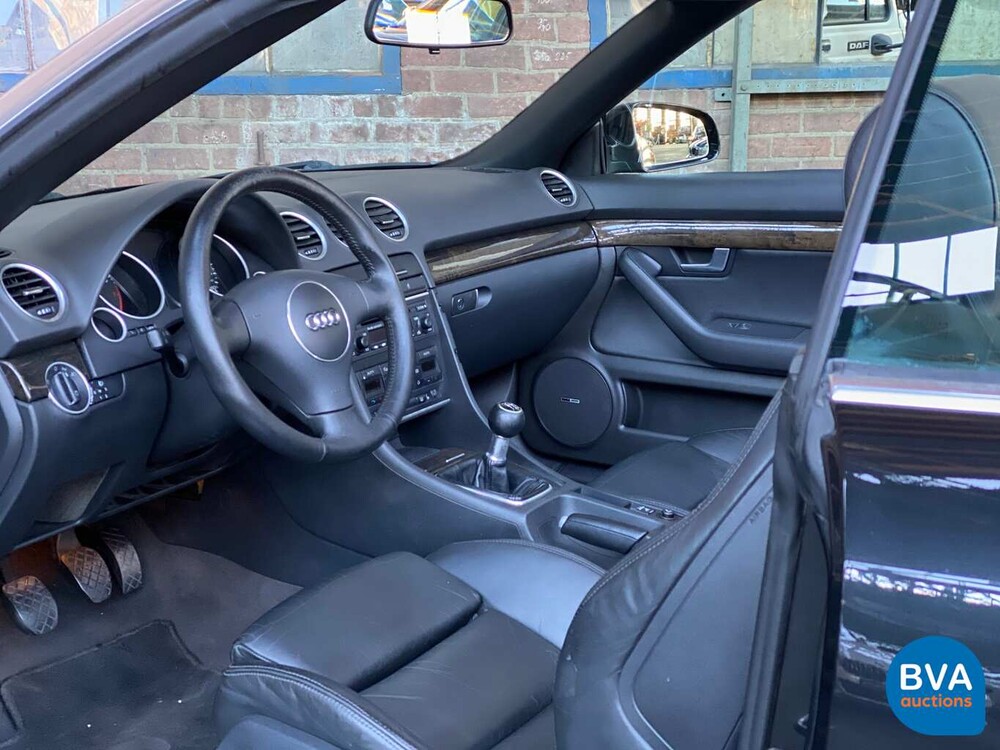 Audi A4 Cabriolet 2.4 V6 170 PS 2002, 14-TJ-FH.