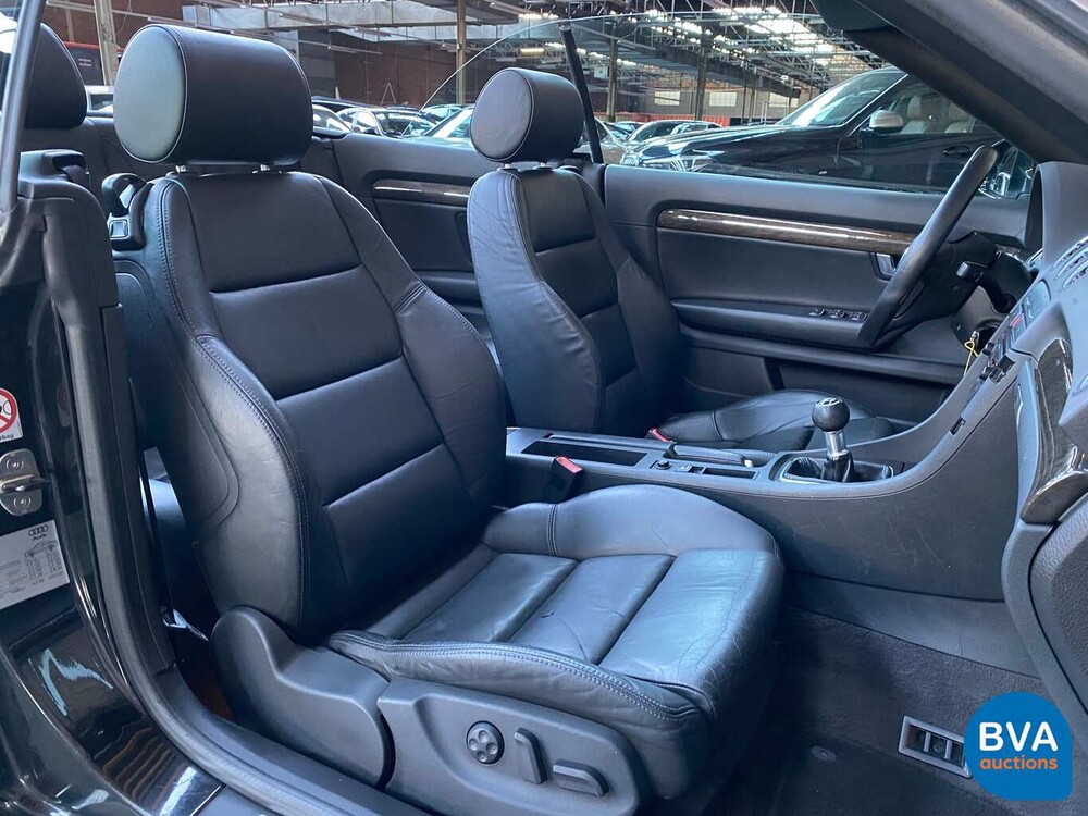 Audi A4 Cabriolet 2.4 V6 170 PS 2002, 14-TJ-FH.