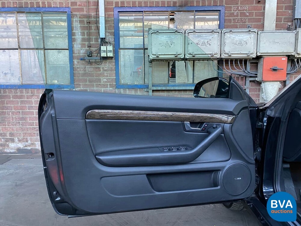 Audi A4 Cabriolet 2.4 V6 170 PS 2002, 14-TJ-FH.