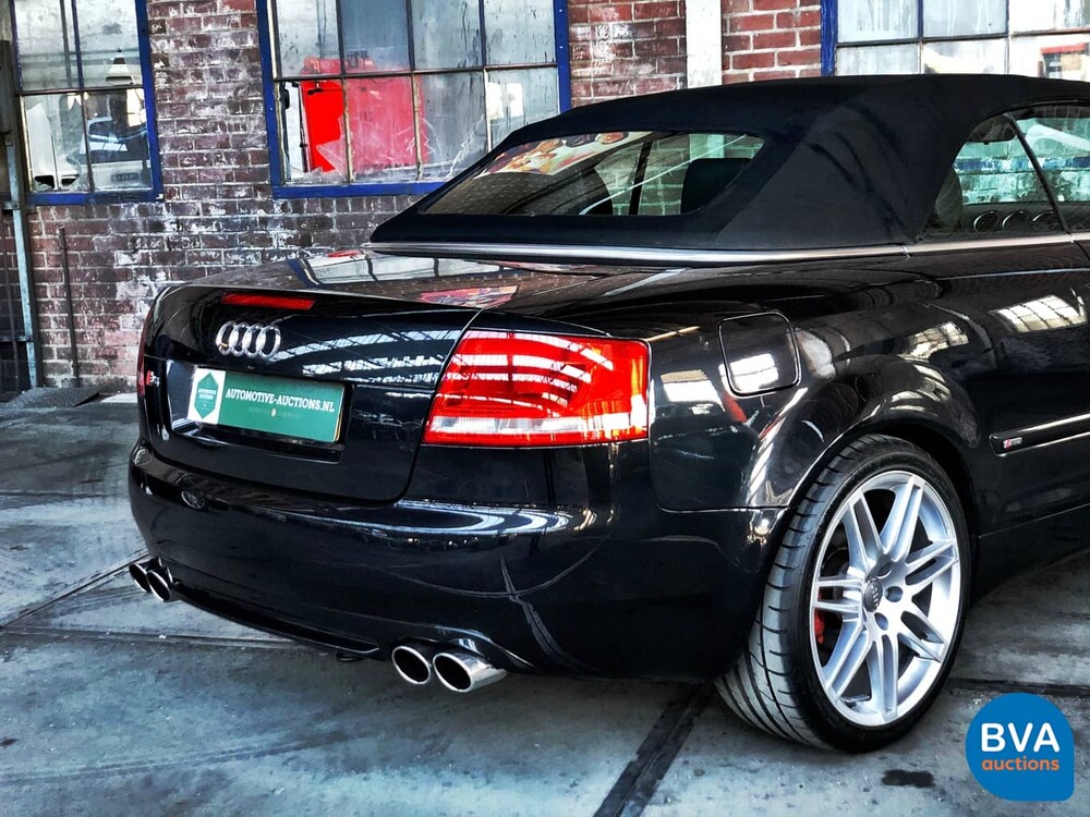 Audi A4 Cabriolet 2.4 V6 170 PS 2002, 14-TJ-FH.