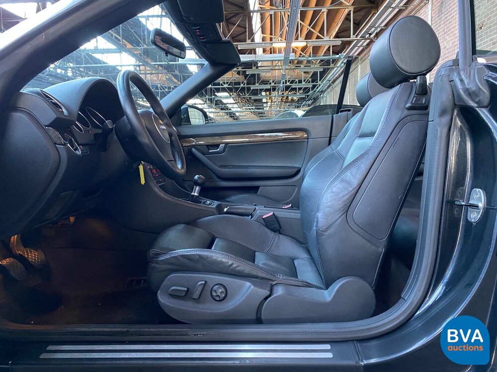 Audi A4 Cabriolet 2.4 V6 170 PS 2002, 14-TJ-FH.