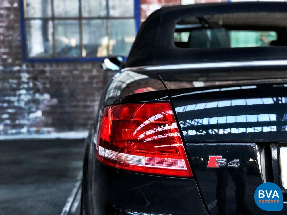 Audi A4 Cabriolet 2.4 V6 170 PS 2002, 14-TJ-FH.