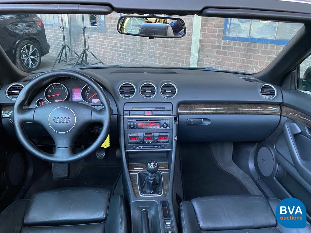 Audi A4 Cabriolet 2.4 V6 170 PS 2002, 14-TJ-FH.