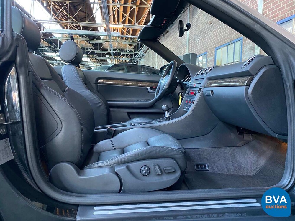 Audi A4 Cabriolet 2.4 V6 170 PS 2002, 14-TJ-FH.