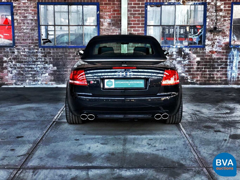 Audi A4 Cabriolet 2.4 V6 170 PS 2002, 14-TJ-FH.