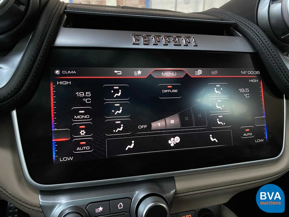 Ferrari GTC4 Lusso 689 PS 6.3 V12 GANZ DCT 2017.