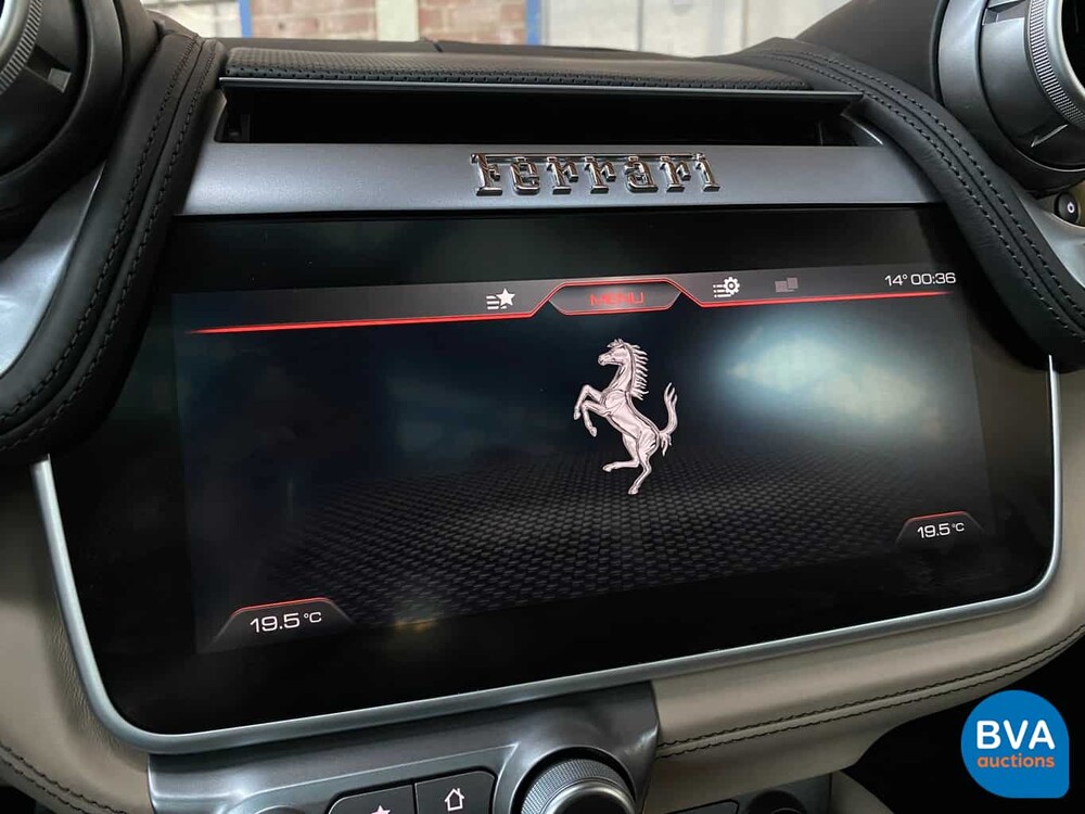 Ferrari GTC4 Lusso 689 PS 6.3 V12 GANZ DCT 2017.