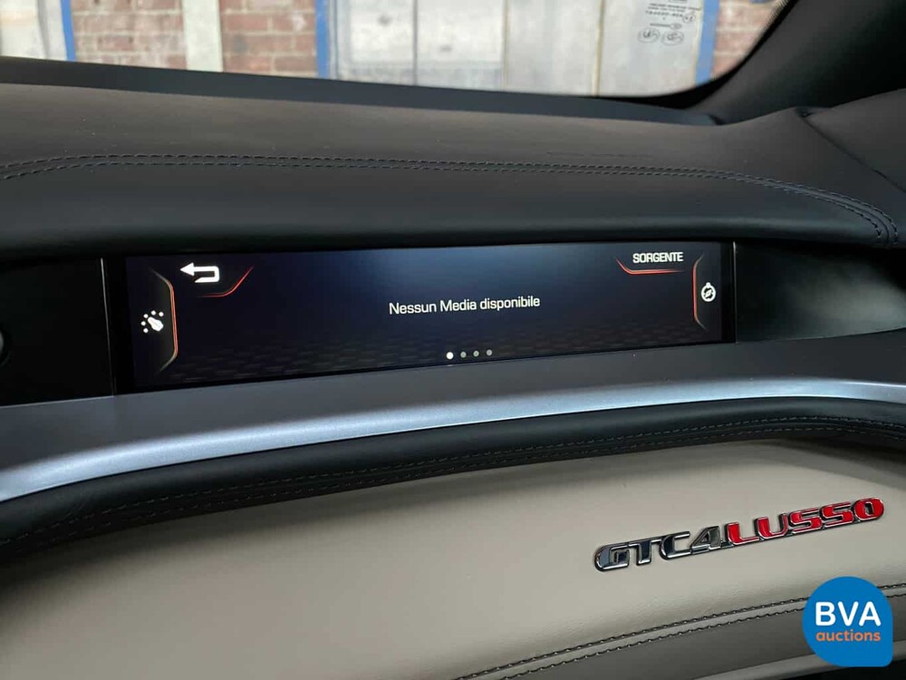 Ferrari GTC4 Lusso 689 PS 6.3 V12 GANZ DCT 2017.