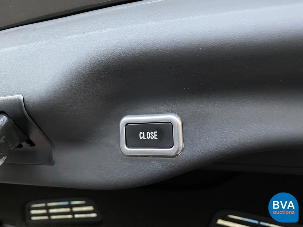 Ferrari GTC4 Lusso 689 PS 6.3 V12 GANZ DCT 2017.