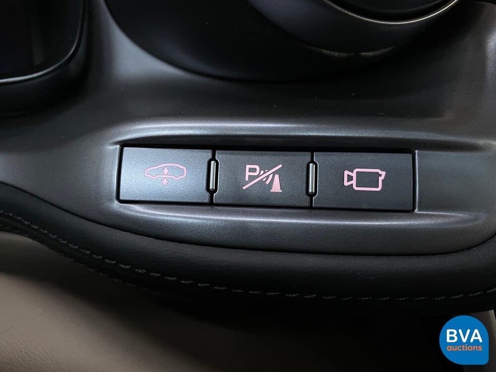 Ferrari GTC4 Lusso 689 PS 6.3 V12 GANZ DCT 2017.