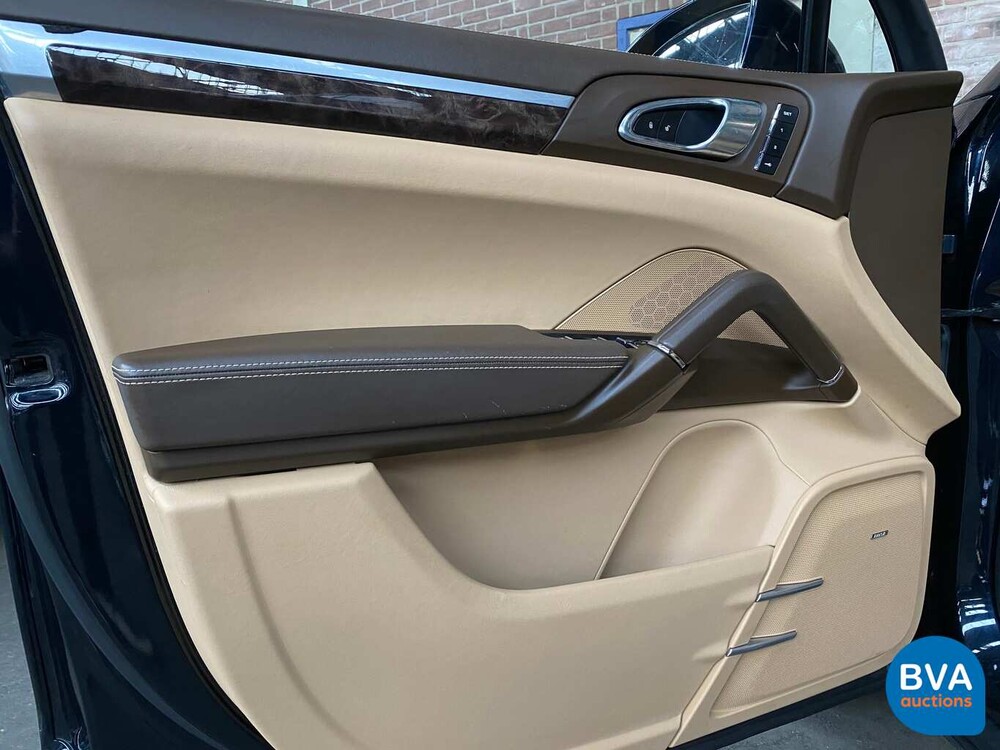 Porsche Cayenne S 3.0 D 261 PS MEIN 2016 FACELIFT - Org NL, GG-730-B.