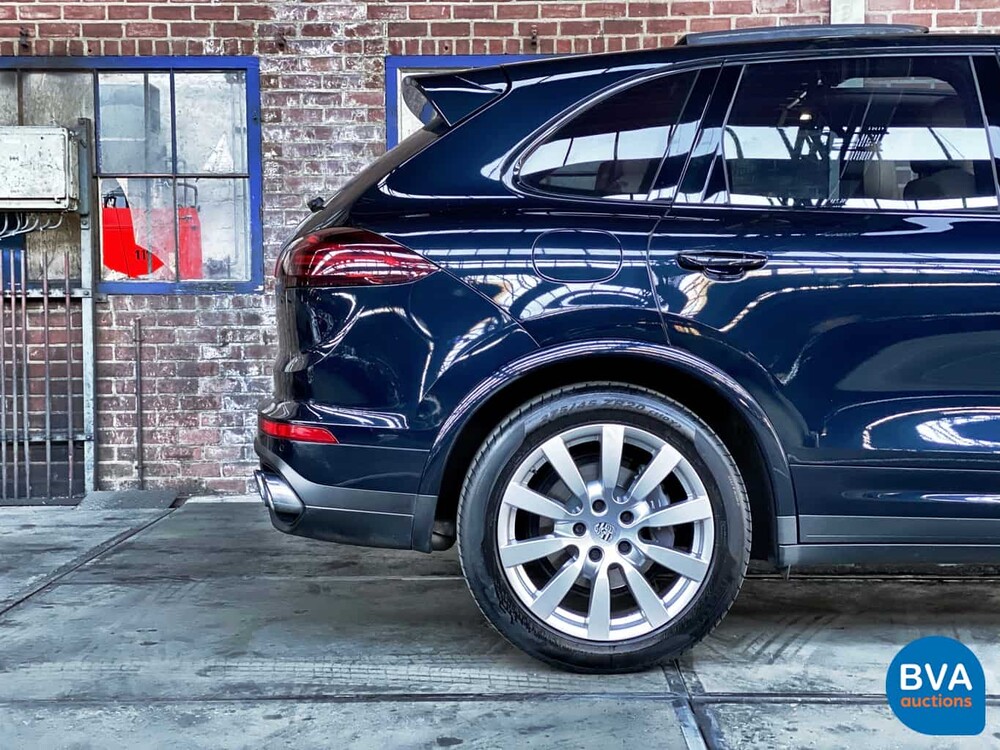 Porsche Cayenne S 3.0 D 261 PS MEIN 2016 FACELIFT - Org NL, GG-730-B.
