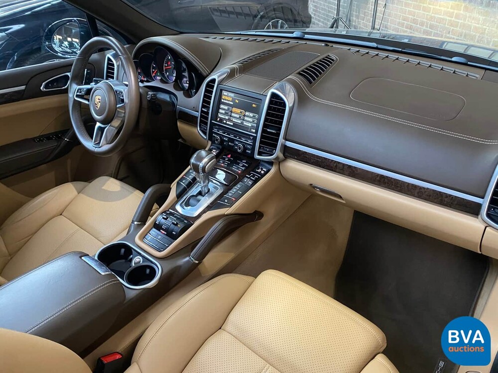 Porsche Cayenne S 3.0 D 261 PS MEIN 2016 FACELIFT - Org NL, GG-730-B.
