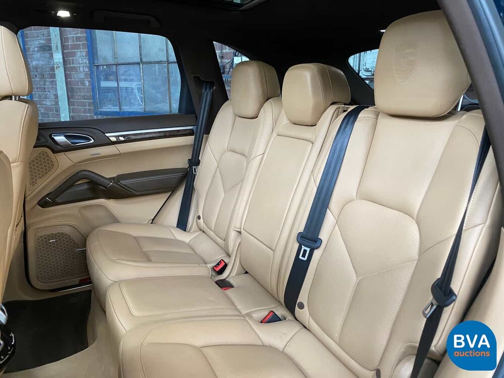 Porsche Cayenne S 3.0 D 261 PS MEIN 2016 FACELIFT - Org NL, GG-730-B.