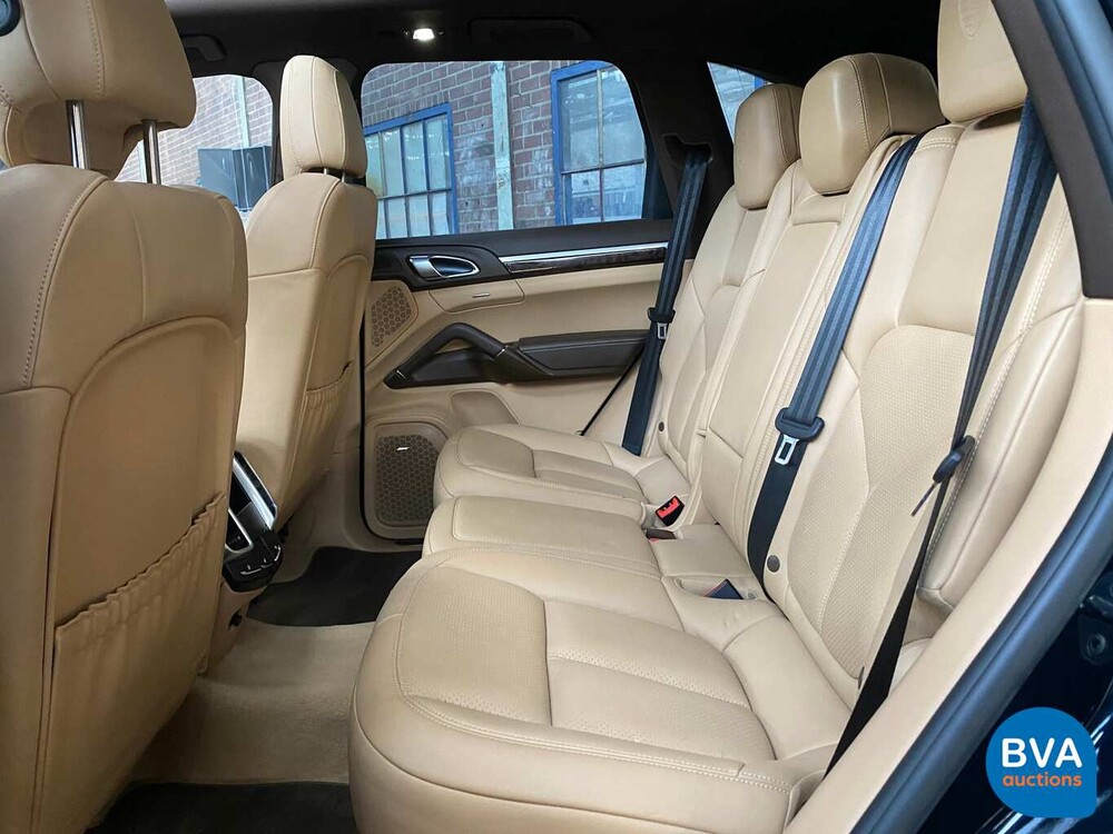 Porsche Cayenne S 3.0 D 261 PS MEIN 2016 FACELIFT - Org NL, GG-730-B.