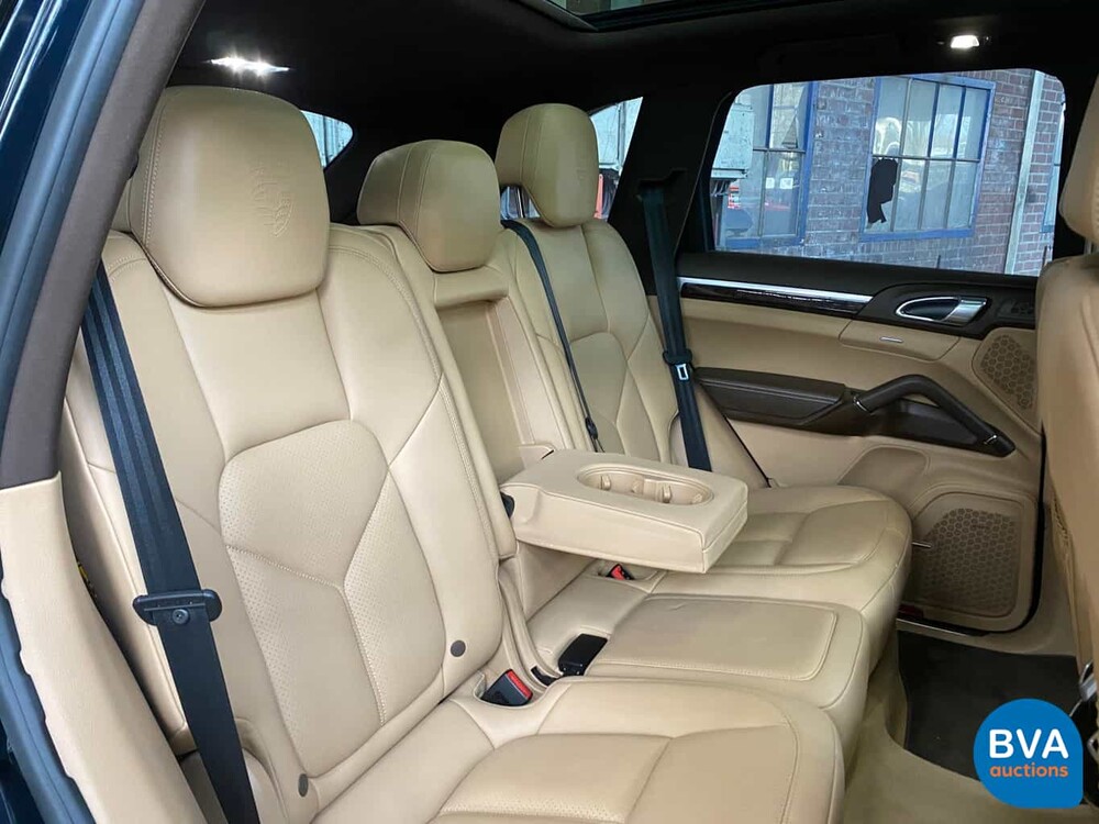 Porsche Cayenne S 3.0 D 261 PS MEIN 2016 FACELIFT - Org NL, GG-730-B.