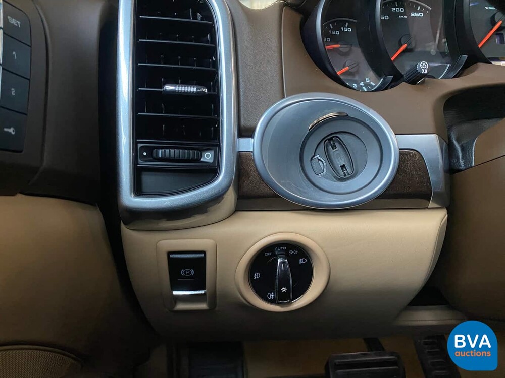 Porsche Cayenne S 3.0 D 261 PS MEIN 2016 FACELIFT - Org NL, GG-730-B.