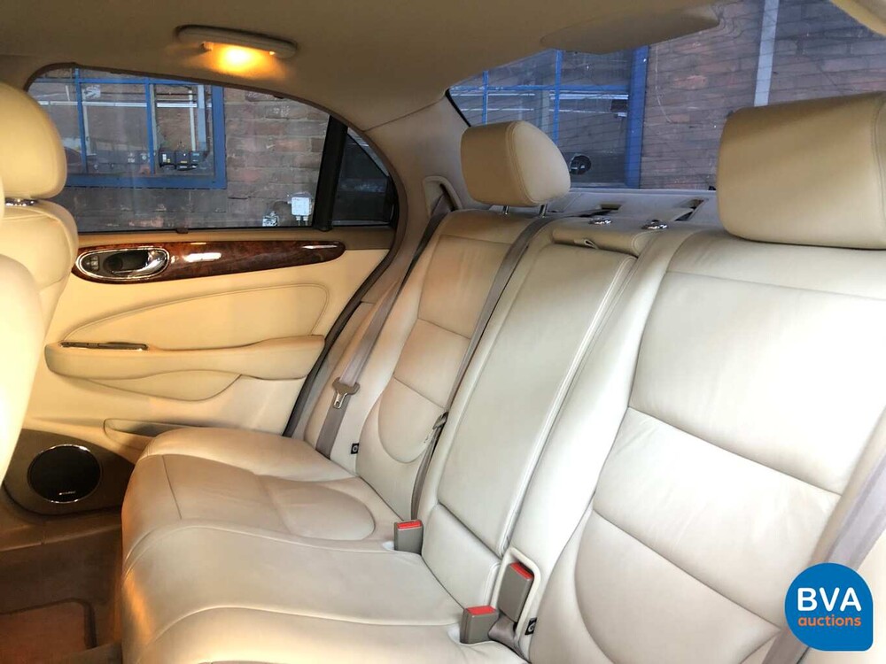 Jaguar XJ8 4.2 V8 300 PS 2003 -Youngtimer-.