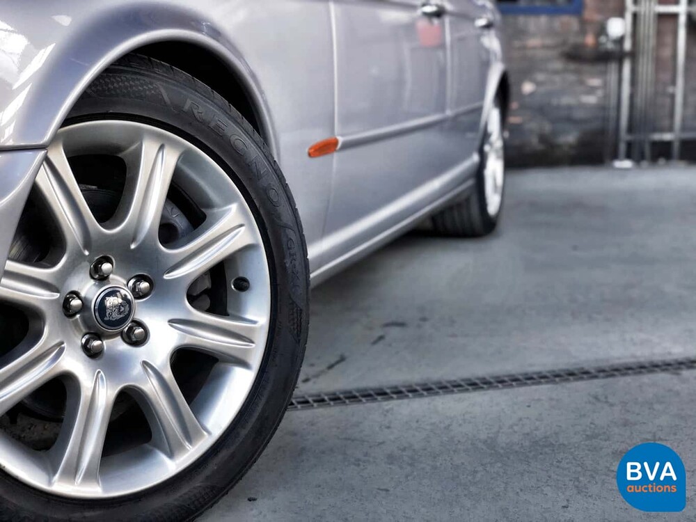 Jaguar XJ8 4.2 V8 300 PS 2003 -Youngtimer-.